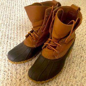 LL Bean women’s duck boots Size 6